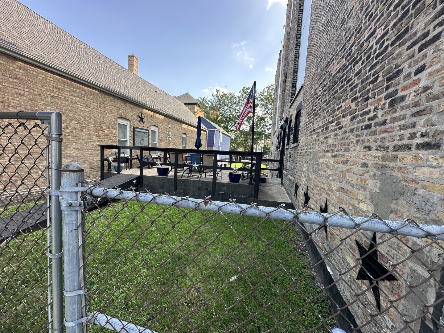 1445 W 16th Street