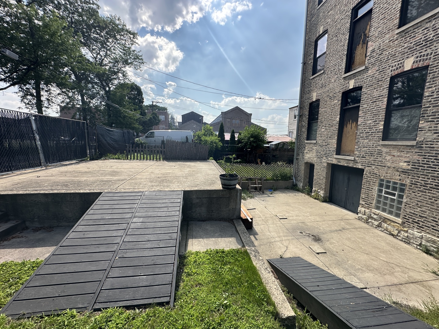 1445 W 16th Street