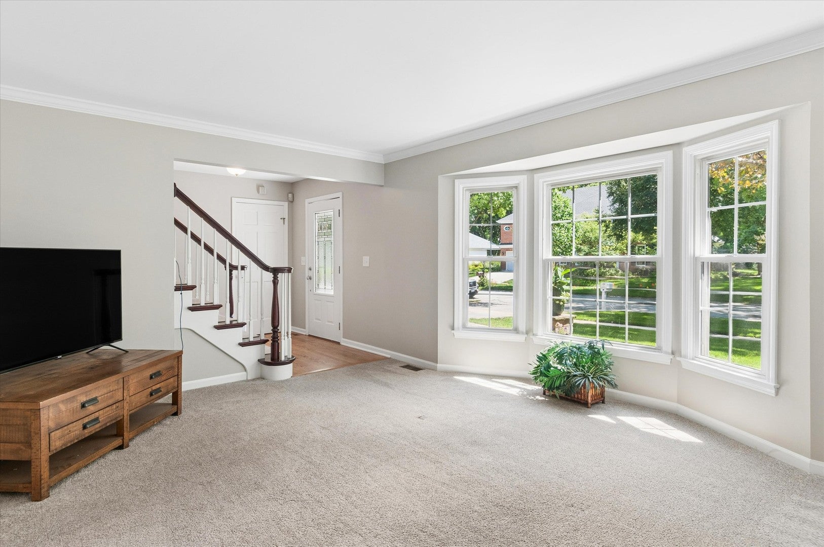 1527 Abbotsford Drive