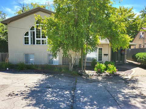 2306 Maysel Street Bloomington IL 61701