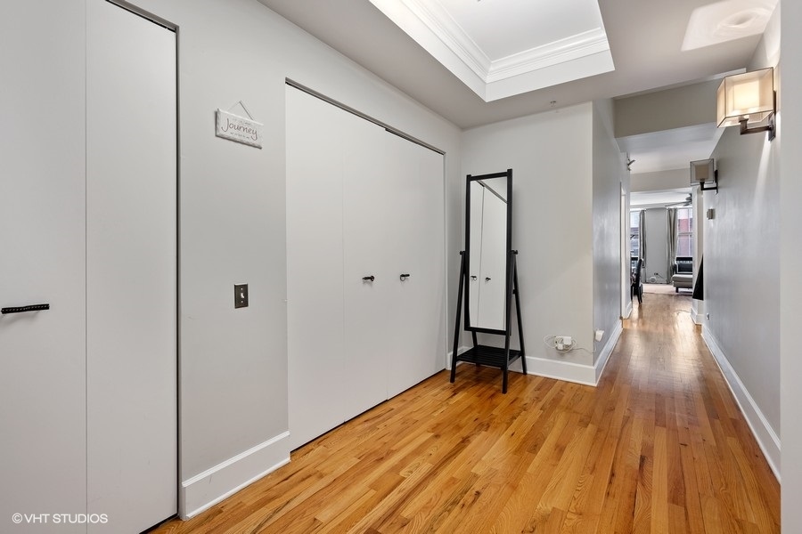 165 N Canal Street 918