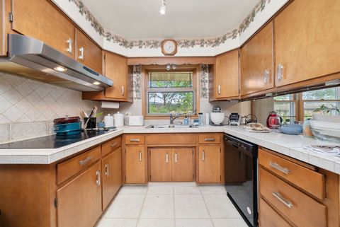 Tiny photo for 675 S Edgewood Avenue, Elmhurst, IL 60126 (MLS # 12499847)
