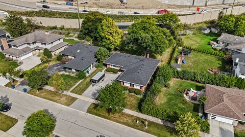 Tiny photo for 675 S Edgewood Avenue, Elmhurst, IL 60126 (MLS # 12499847)