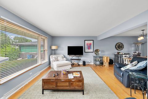 Tiny photo for 675 S Edgewood Avenue, Elmhurst, IL 60126 (MLS # 12499847)