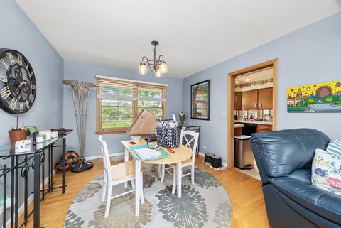 Tiny photo for 675 S Edgewood Avenue, Elmhurst, IL 60126 (MLS # 12499847)
