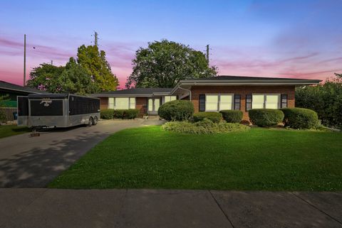 Tiny photo for 675 S Edgewood Avenue, Elmhurst, IL 60126 (MLS # 12499847)