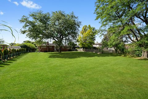 Tiny photo for 675 S Edgewood Avenue, Elmhurst, IL 60126 (MLS # 12499847)