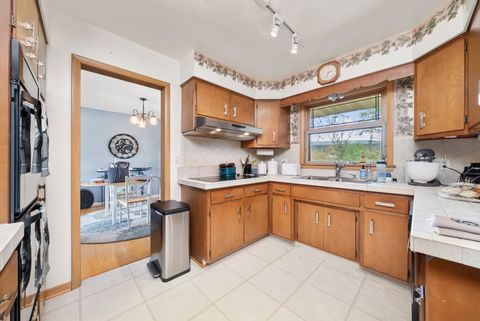 Tiny photo for 675 S Edgewood Avenue, Elmhurst, IL 60126 (MLS # 12499847)