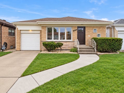 Photo of 7629 W Norridge Street, Harwood Heights, IL 60706 (MLS # 12763694)
