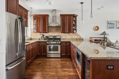 Tiny photo for 5217 N Winthrop Avenue #3S, Chicago, IL 60640 (MLS # 12594996)