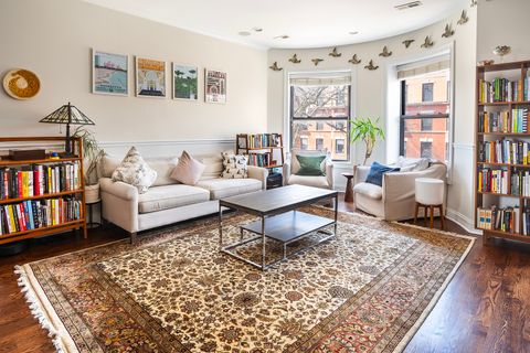 Tiny photo for 5217 N Winthrop Avenue #3S, Chicago, IL 60640 (MLS # 12594996)