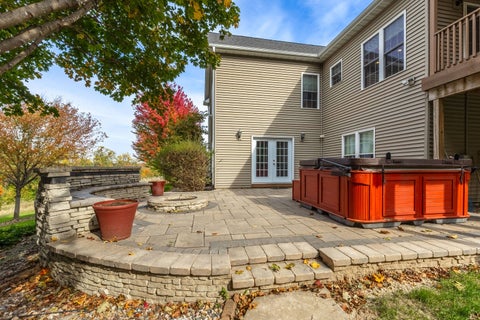 Tiny photo for 311 W 6th Avenue Court, Coal Valley, IL 61240 (MLS # 12795617)