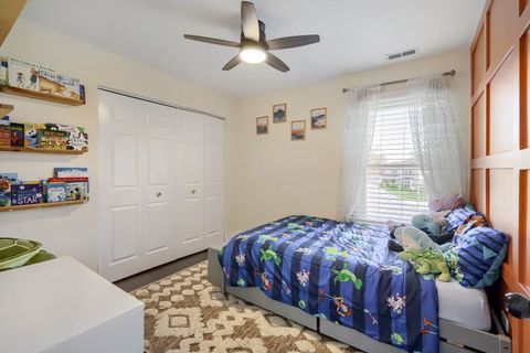Tiny photo for 1310 W Darlington Circle, Hoffman Estates, IL 60169 (MLS # 12633950)