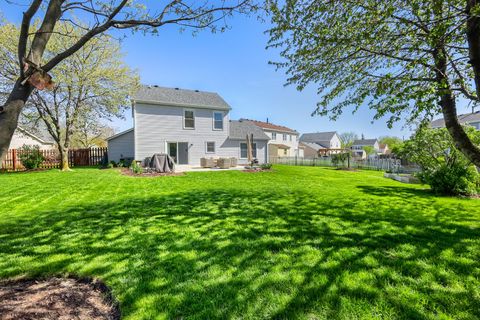 Tiny photo for 1310 W Darlington Circle, Hoffman Estates, IL 60169 (MLS # 12633950)