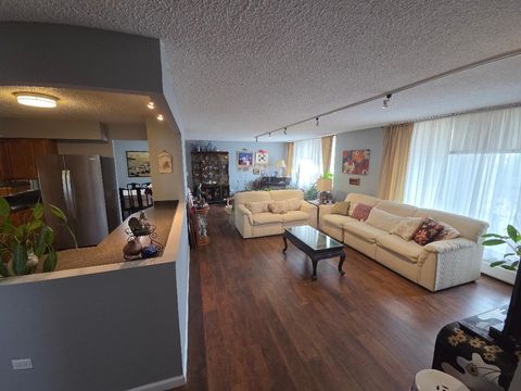 Tiny photo for 8815 W Golf Road #3A, Niles, IL 60714 (MLS # 12608853)