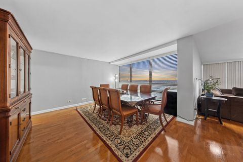 Tiny photo for 3150 N Sheridan Road #25D, Chicago, IL 60657 (MLS # 12516709)