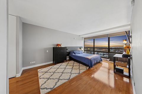 Tiny photo for 3150 N Sheridan Road #25D, Chicago, IL 60657 (MLS # 12516709)