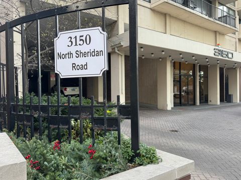 Tiny photo for 3150 N Sheridan Road #25D, Chicago, IL 60657 (MLS # 12516709)