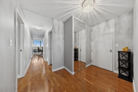 Tiny photo for 3150 N Sheridan Road #25D, Chicago, IL 60657 (MLS # 12516709)