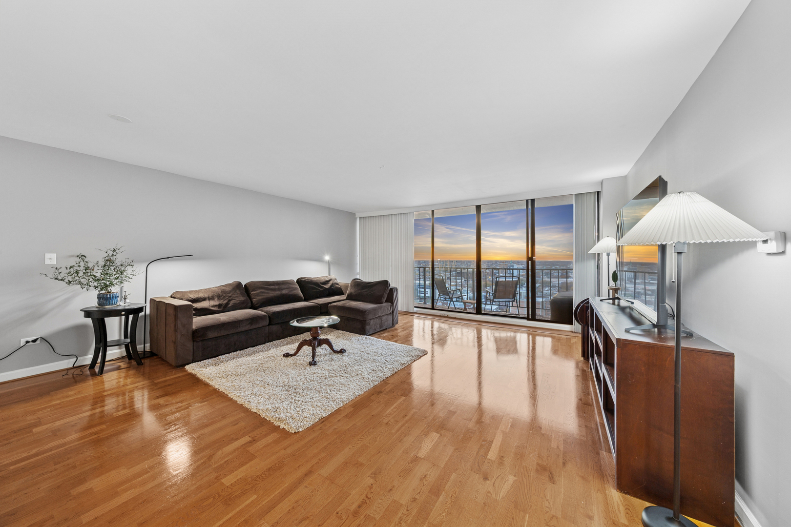 3150 N Sheridan Road 25D