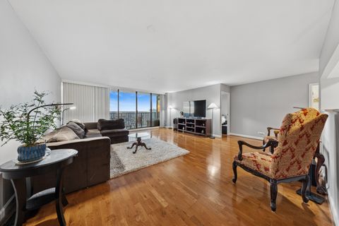 Tiny photo for 3150 N Sheridan Road #25D, Chicago, IL 60657 (MLS # 12516709)