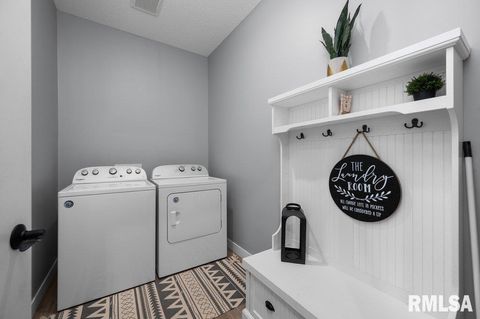 Tiny photo for 3880 DECKARD Drive, Bettendorf, IA 52722 (MLS # QC4269133)