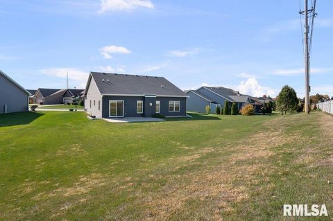 Tiny photo for 3880 DECKARD Drive, Bettendorf, IA 52722 (MLS # QC4269133)