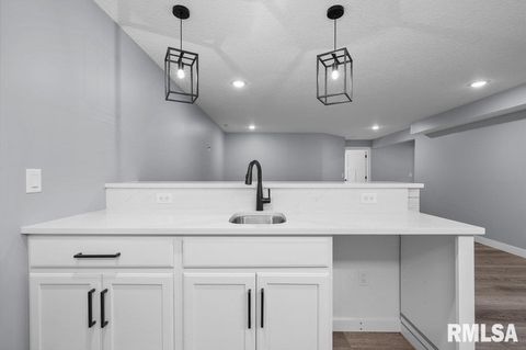 Tiny photo for 3880 DECKARD Drive, Bettendorf, IA 52722 (MLS # QC4269133)