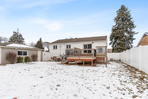 Tiny photo for 45 Cambridge Lane, Glendale Heights, IL 60139 (MLS # 12566910)