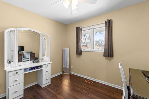 Tiny photo for 45 Cambridge Lane, Glendale Heights, IL 60139 (MLS # 12566910)