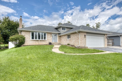 Photo of 17008 Forest Avenue, Oak Forest, IL 60452 (MLS # 12784901)