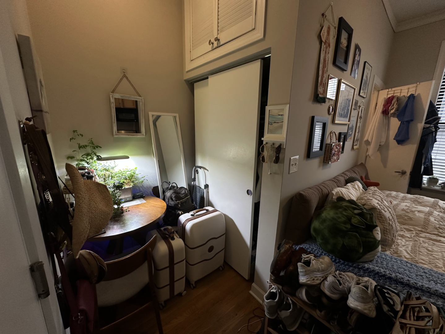 2525 N Clark Street D