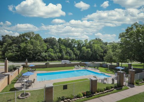 Tiny photo for 1104 Kimberly Road #901, Bettendorf, IA 52722 (MLS # 12604017)