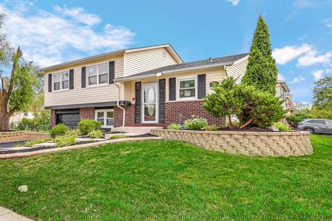 A home in Country Club Hills