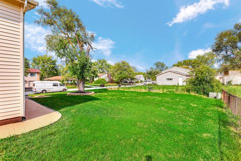 A home in Country Club Hills