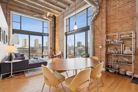 Tiny photo for 2545 S Dearborn Street #606, Chicago, IL 60616 (MLS # 12564172)