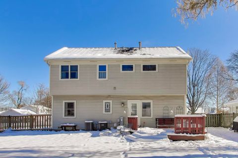 Tiny photo for 218 N School Street, Mount Prospect, IL 60056 (MLS # 12550363)