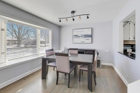 Tiny photo for 218 N School Street, Mount Prospect, IL 60056 (MLS # 12550363)