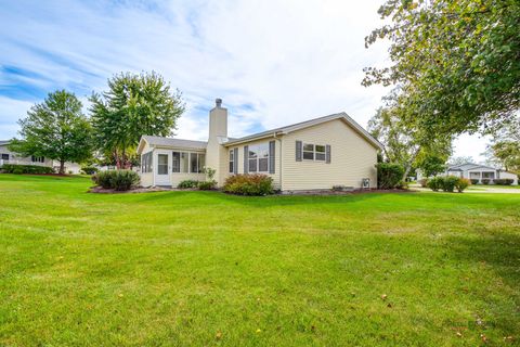Tiny photo for 6 Secretariat Court, Grayslake, IL 60030 (MLS # 12473316)