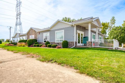 Tiny photo for 6 Secretariat Court, Grayslake, IL 60030 (MLS # 12473316)