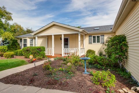 Tiny photo for 6 Secretariat Court, Grayslake, IL 60030 (MLS # 12473316)