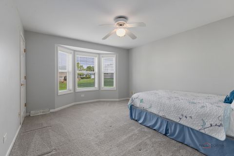 Tiny photo for 6 Secretariat Court, Grayslake, IL 60030 (MLS # 12473316)