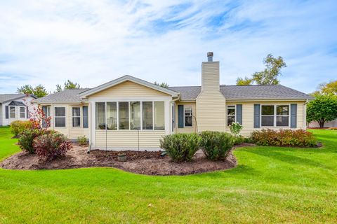 Tiny photo for 6 Secretariat Court, Grayslake, IL 60030 (MLS # 12473316)