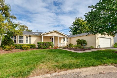 Photo of 6 Secretariat Court, Grayslake, IL 60030 (MLS # 12473316)