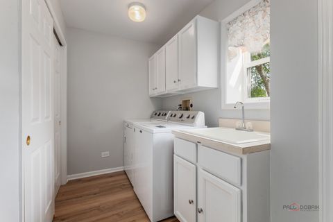 Tiny photo for 6 Secretariat Court, Grayslake, IL 60030 (MLS # 12473316)