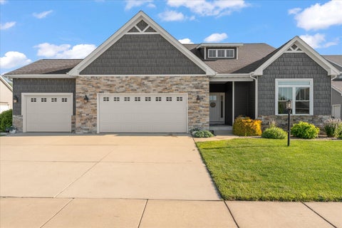 Tiny photo for 1114 Ashford Court, Mahomet, IL 61853 (MLS # 12704662)