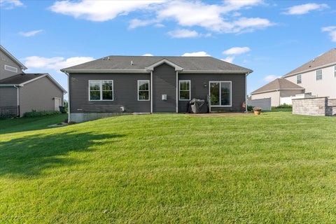 Tiny photo for 1114 Ashford Court, Mahomet, IL 61853 (MLS # 12704662)