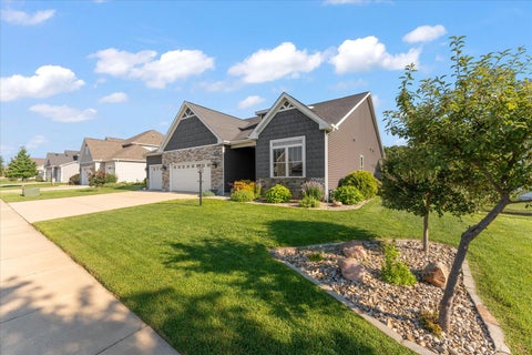 Tiny photo for 1114 Ashford Court, Mahomet, IL 61853 (MLS # 12704662)