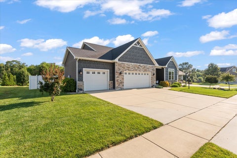 Tiny photo for 1114 Ashford Court, Mahomet, IL 61853 (MLS # 12704662)