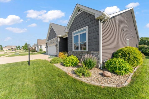 Tiny photo for 1114 Ashford Court, Mahomet, IL 61853 (MLS # 12704662)
